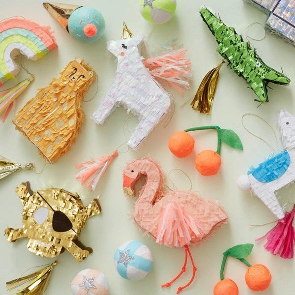 Meri Meri Unicorn Piñata 6 Meri Meri Unicorn Piñata