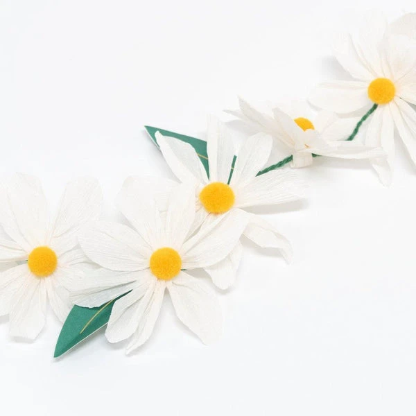 Meri Meri Daisy Garland 4 Meri Meri Daisy Garland