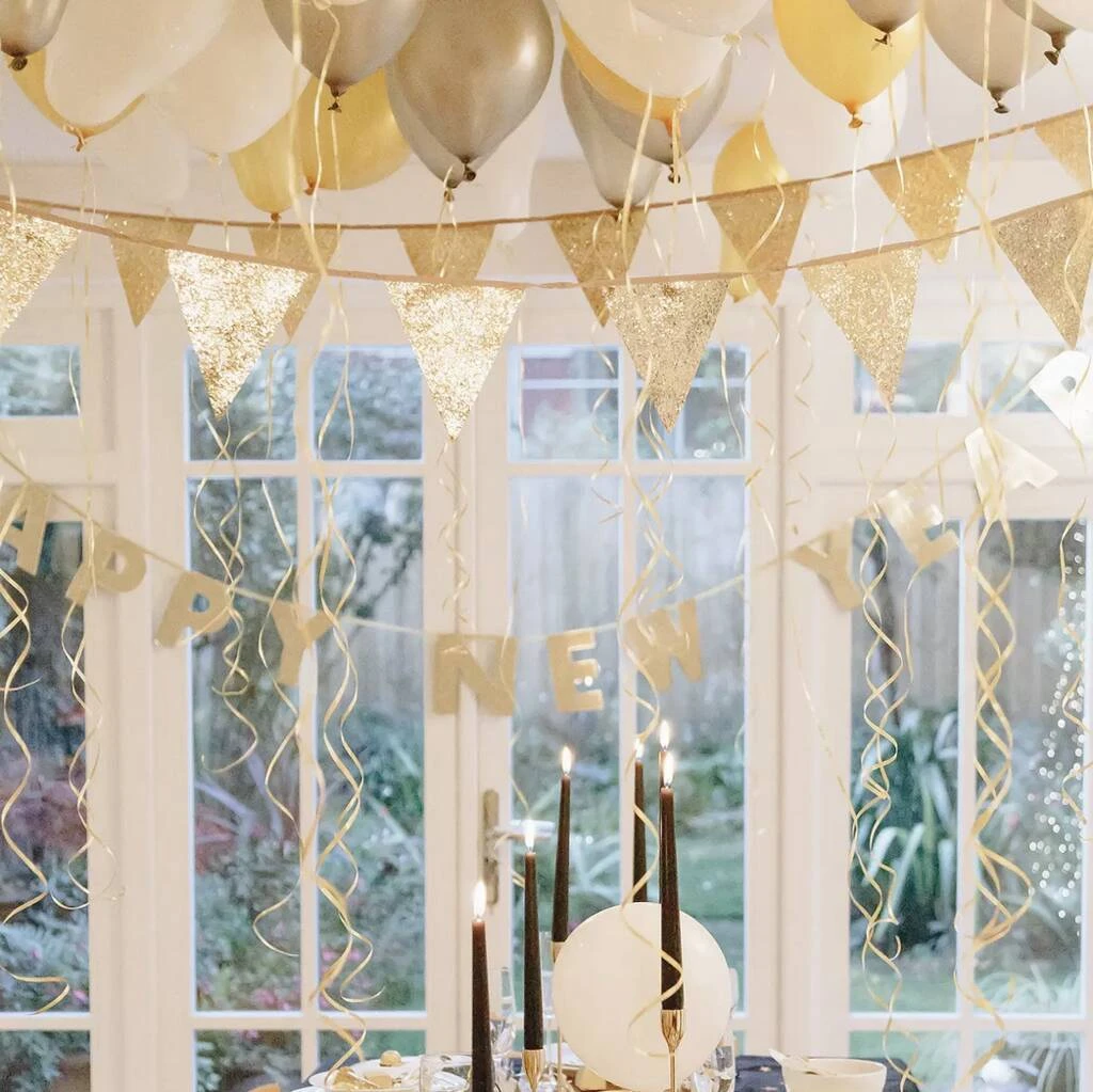 Meri Meri Luxe Gold Glitter Bunting 5 Meri Meri Luxe Gold Glitter Bunting